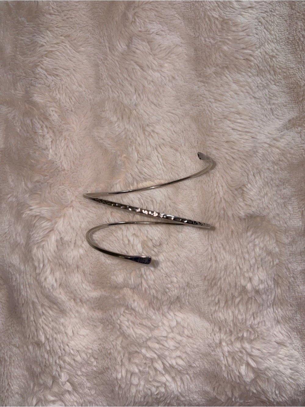🍀 2/$10: Silver Spiral Upper Arm Cuff